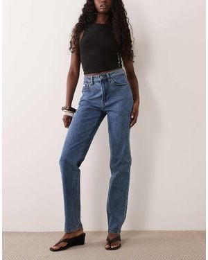 Calvin Klein Mom Jeans Met Middenblauwe Wassing