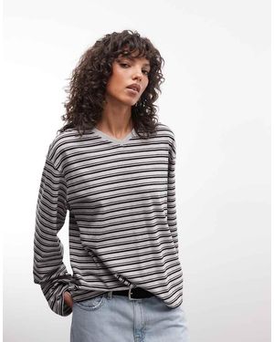 Weekday T-Shirt A Maniche Lunghe Squadrata Grigia E Nera A Righe Con Scollo A V - Bianco