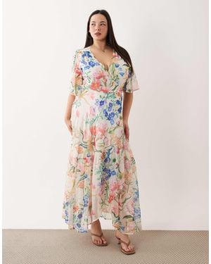 Hope & Ivy Plus Wrap Tie Detail Maxi Dress - White