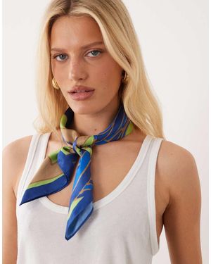 Mango Sjaal Met Opvallende Bloemenprint - Blauw
