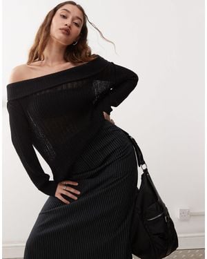 Weekday – lori – schulterfreier, leichter strickpullover - Schwarz