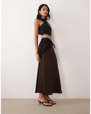 Vila Falda Maxi Satinada Con Pañuelo De Cintura Extraíble En Marrón Chocolate - Neutro