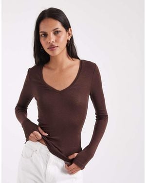 ASOS Top De Manga Larga Con Cuello De Pico En Mezcla De Lyocell -Marrón - Morado