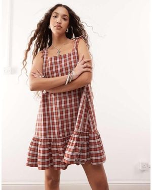 Collusion Vestito Babydoll Corto Marrone A Quadri Con Scollo Squadrato - Rosso