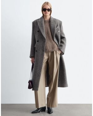 & Other Stories Manteau long croisé en laine premium avec épaules marquées en chevrons beige - Multicolore