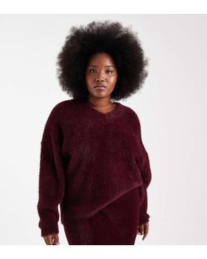 Renee Studio Jersey Con Cuello De Pico De Punto Mullido Exclusivo De Plus (Parte De Un Conjunto)-Rojo