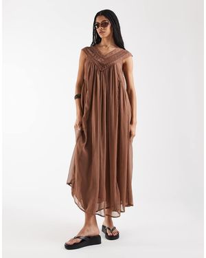 Reclaimed Vintage Midi Dress With Lace Collar - Brown