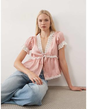 Miss Selfridge Top De Satén Y Encaje Con Lazo Delantero En - Rosa