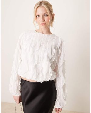 Y.A.S Top Blanco Con Volantes Y Detalle Texturizado De