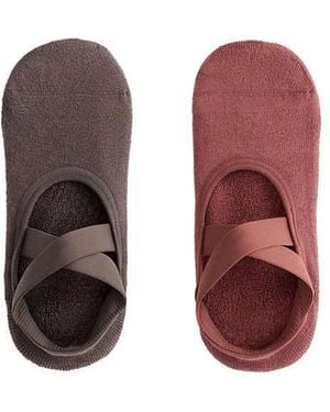 Oysho 2 Pairs Of Padded Cotton Blend Yoga And Pilates Invisible Socks With Crossover Straps - Red