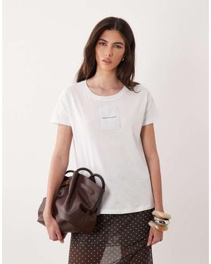 ARMANI EXCHANGE Camiseta Blanca Con Parche De Logo - Blanco