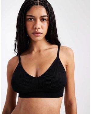 New Look Seamless Scoop Neck Bralette - Black