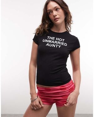 Susmie's Susmie's 'the Hot Unmarried Aunty' T-shirt - Black