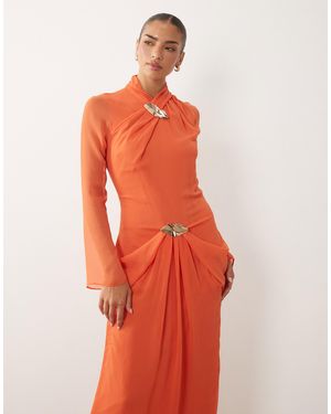 DASKA Robe longue froncée à manches longues avec boucle dorée - Orange