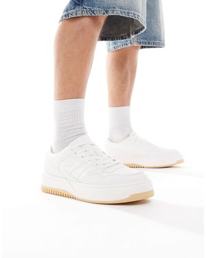 Pull&Bear Chunky Trainer With Gum Sole Detail - White