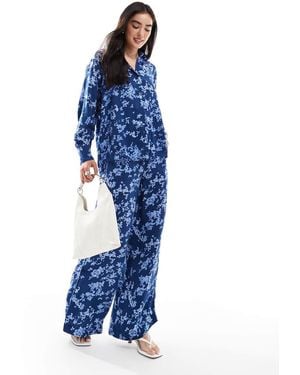 French Connection Pantalones Azules De Pernera Ancha Con Diseño Estampado Delphine De (Parte De Un Conjunto)