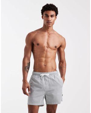 Only & Sons – gestreifte seersucker-badeshorts - Weiß