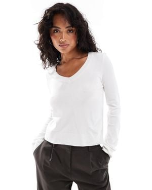 Stradivarius V Neck Sweater - White