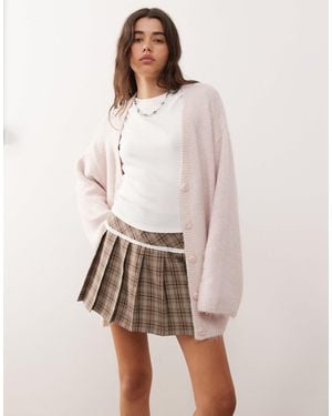 Monki – flauschige oversize-strickjacke - Natur
