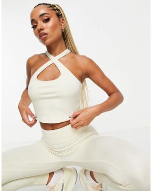 HIIT Crop Vest With Twist Back - White