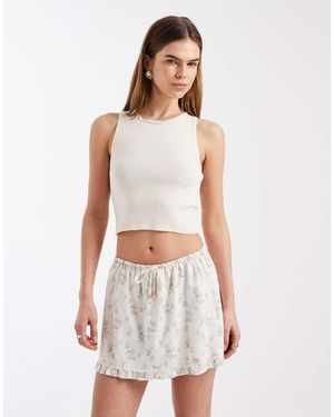 Cotton On Minifalda De Talle Bajo Con Estampado De Florecitas Azules Edie De - Blanco