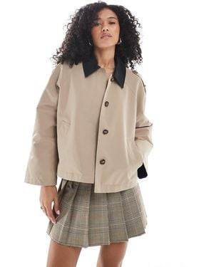 Vero Moda Clean Cropped Trench Coat With Contrast Collar - Natural