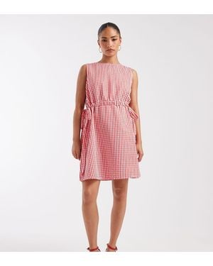Vero Moda Mouwloze Mini Jurk Van Seersucker Met Strikjes Aan De Zijkant En Gingham Ruit - Rood