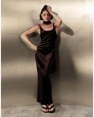Pretty Lavish Velvet Scoop Neck Scarf Detail Maxi Dress - Brown