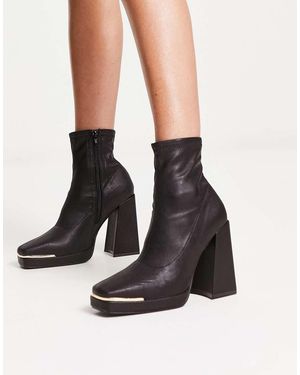 Truffle Collection Platform Square Toe Boots With Trim - Black