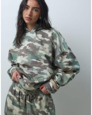 ASOS Hoodie mit military-muster als kombiteil - Grau