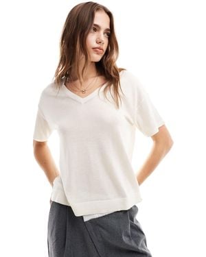 Vila Lightweight Knitted V Neck Top - White