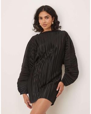ASOS Vestito Corto Con Maniche Cocoon Lunghe Plissé Con Cucitura - Nero