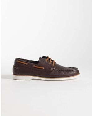 ASOS – geschnürte bootsschuhe aus leder - Braun
