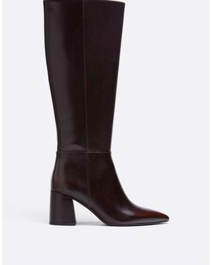 Stradivarius Bottes hautes à talon carré noires en - Marron