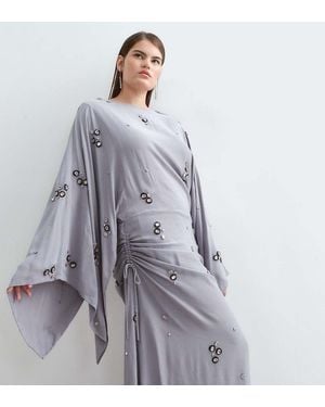 ARRANGE Curve Maxi Jurk Met Lange Mouwen, Drapering En Siersteentjes - Grijs