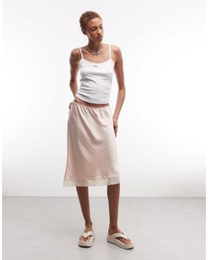 Monki – midirock aus satin und spitze - Pink