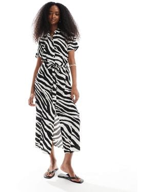 Vero Moda Easy - robe chemise longue et boutonnée - imprimé à zébrures - Blanc