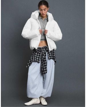 Stradivarius Basic Hooded Puffer Jacket - White