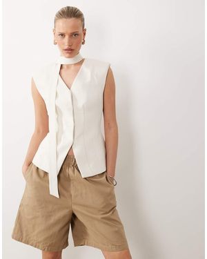 ASOS Elegant Gilet Met Lange Pasvorm, Gevormde Heupen En Sjaaldetail - Naturel