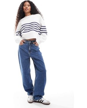 Bershka Petite Comfort Fit Mom Jean - Blue