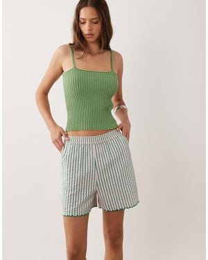 New Look Stripe Scallop Hem Short - Green