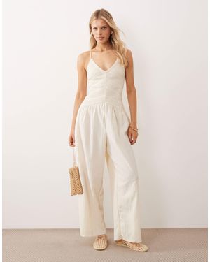 ASOS – gesmokter camisole-jumpsuit - Natur
