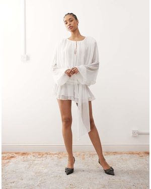 Lioness Vestido Corto Blanco Con Detalle Drapeado Y Bajo Irregular De Chifón Elements De - Neutro