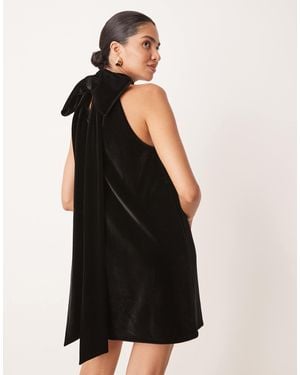 Pretty Lavish – samt-minikleid - Schwarz