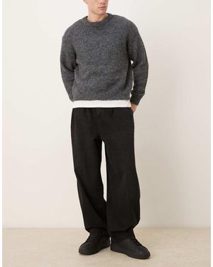 ASOS Vaqueros Negros De Corte Tapered Extragrande Con Pinzas De - Gris