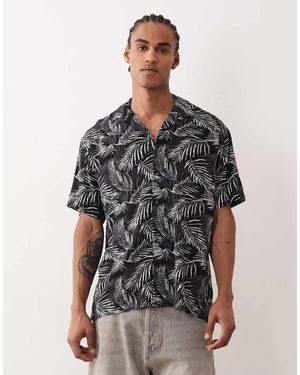Jack & Jones Jeff Short Sleeve Shirt With Palm Tree Print - Black
