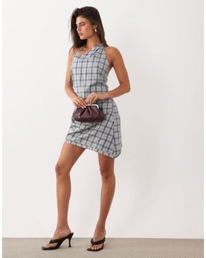 Lioness Moonlight robe courte asymétrique à col halter avec fronces à carreaux bleus - Gris