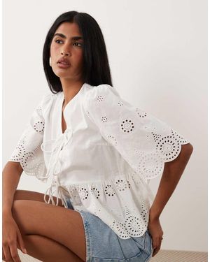 Y.A.S Katoenen Top Met Broderie En Gestrikte Voorkant - Wit