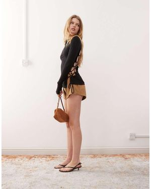 Weekday Top De Manga Larga Con Espalda Abierta Con Cordones De - Rosa