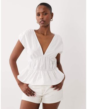 Gina Tricot Blusa Sin Mangas Con Cuello De Pico Y Sobrefalda De - Blanco
